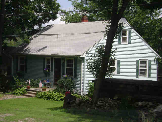 Building photograph for 20 VIRGINIA LN
